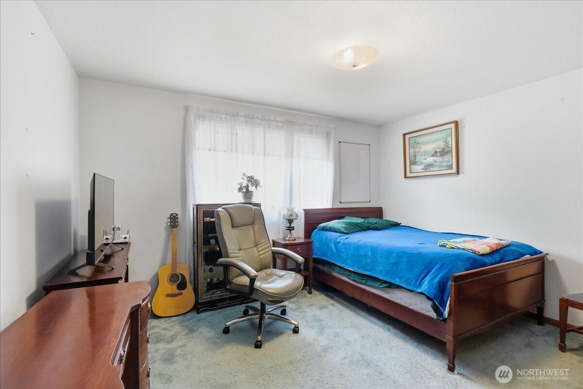 6514 N Hale Street Property Photo 21