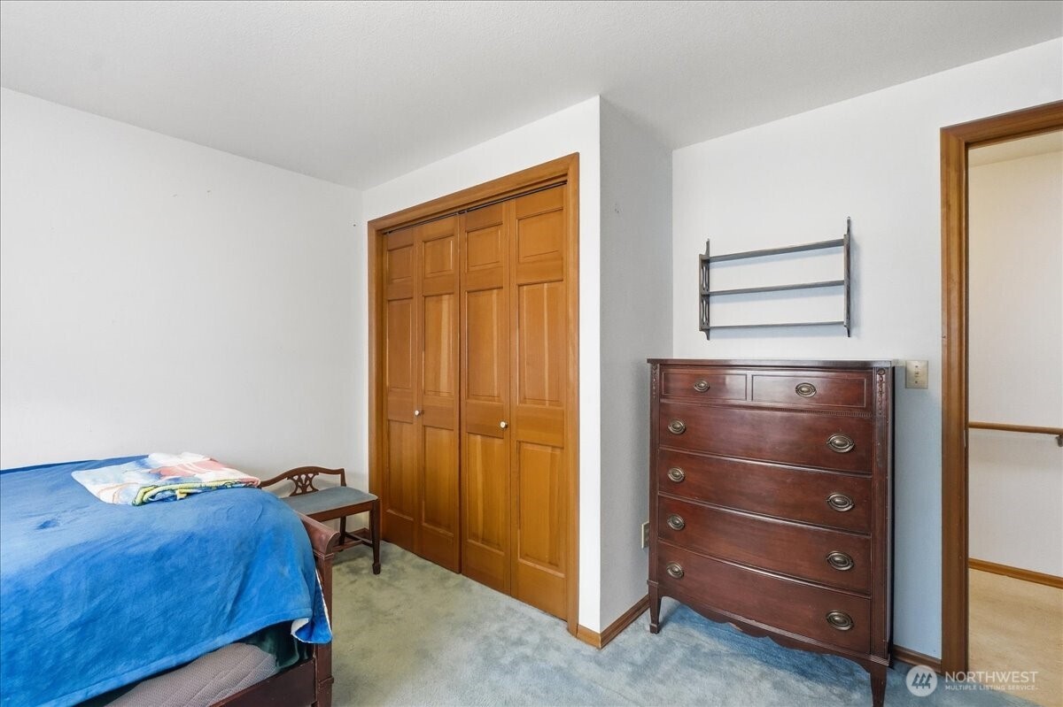 6514 N Hale Street Property Photo 22