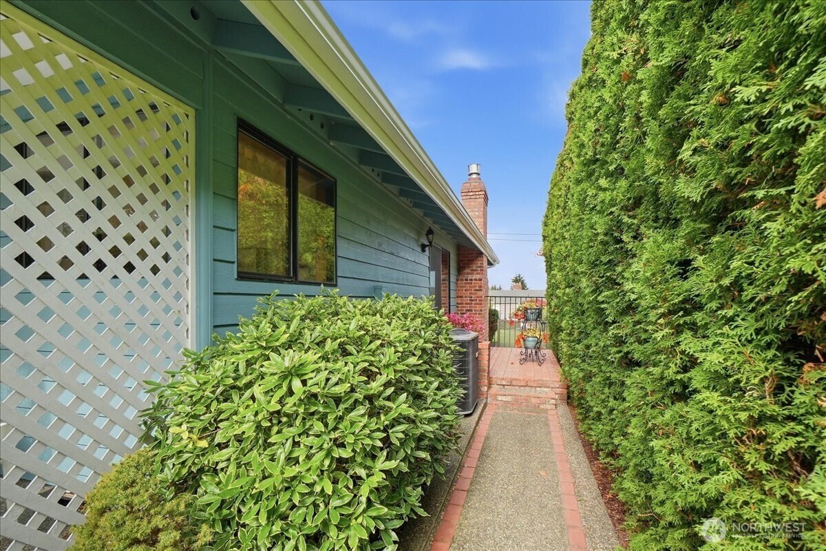 6514 N Hale Street Property Photo 28