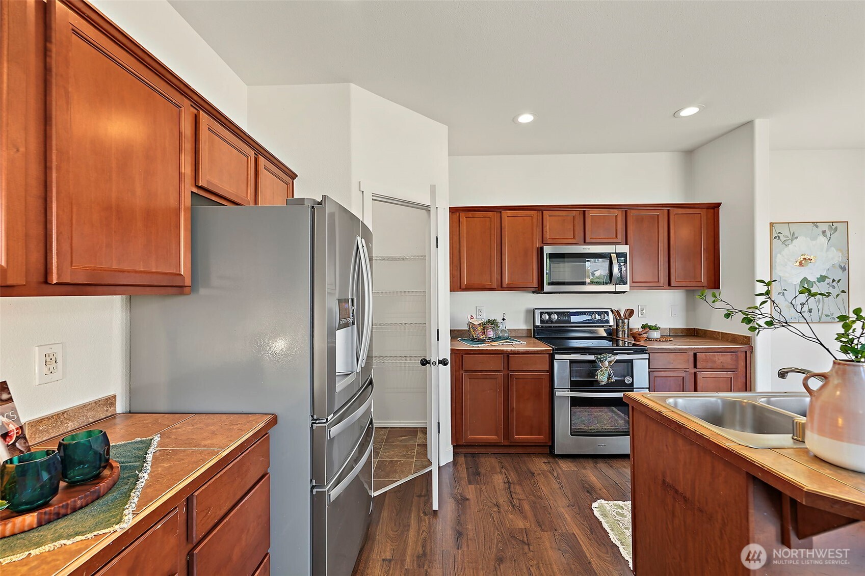 10005 Cochrane Avenue Property Photo 10