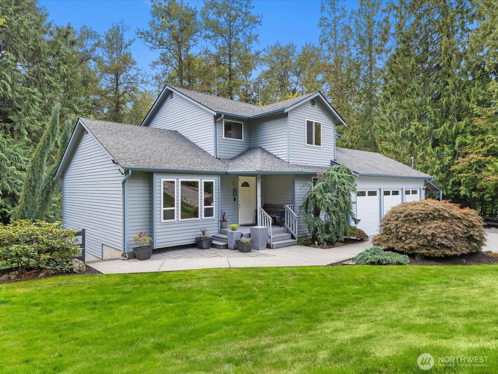 19104 Waverly Drive Property Photo 2
