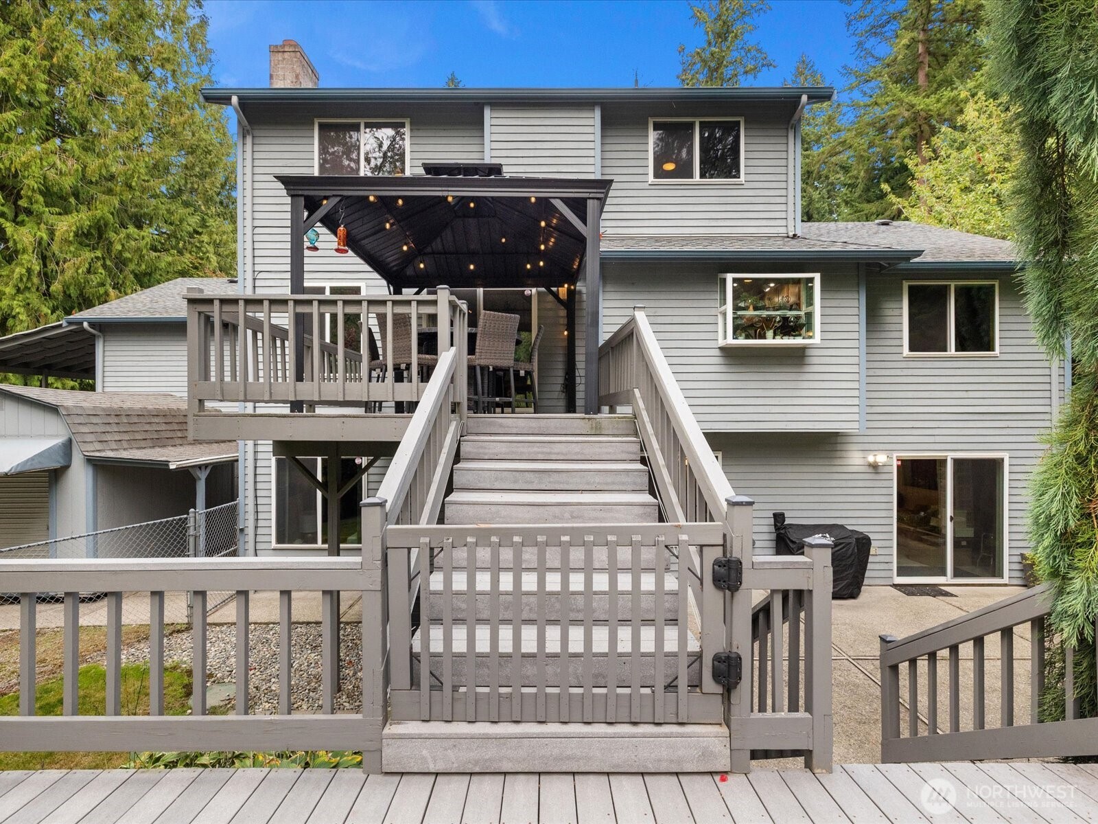 19104 Waverly Drive Property Photo 3