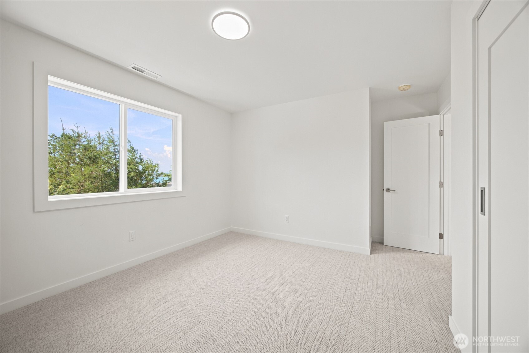 1351 Leighton Street Property Photo 33