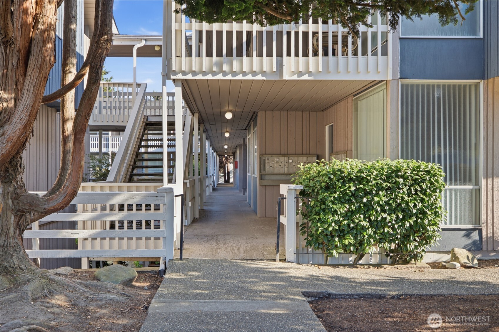 219 5th Street Property Photo 2