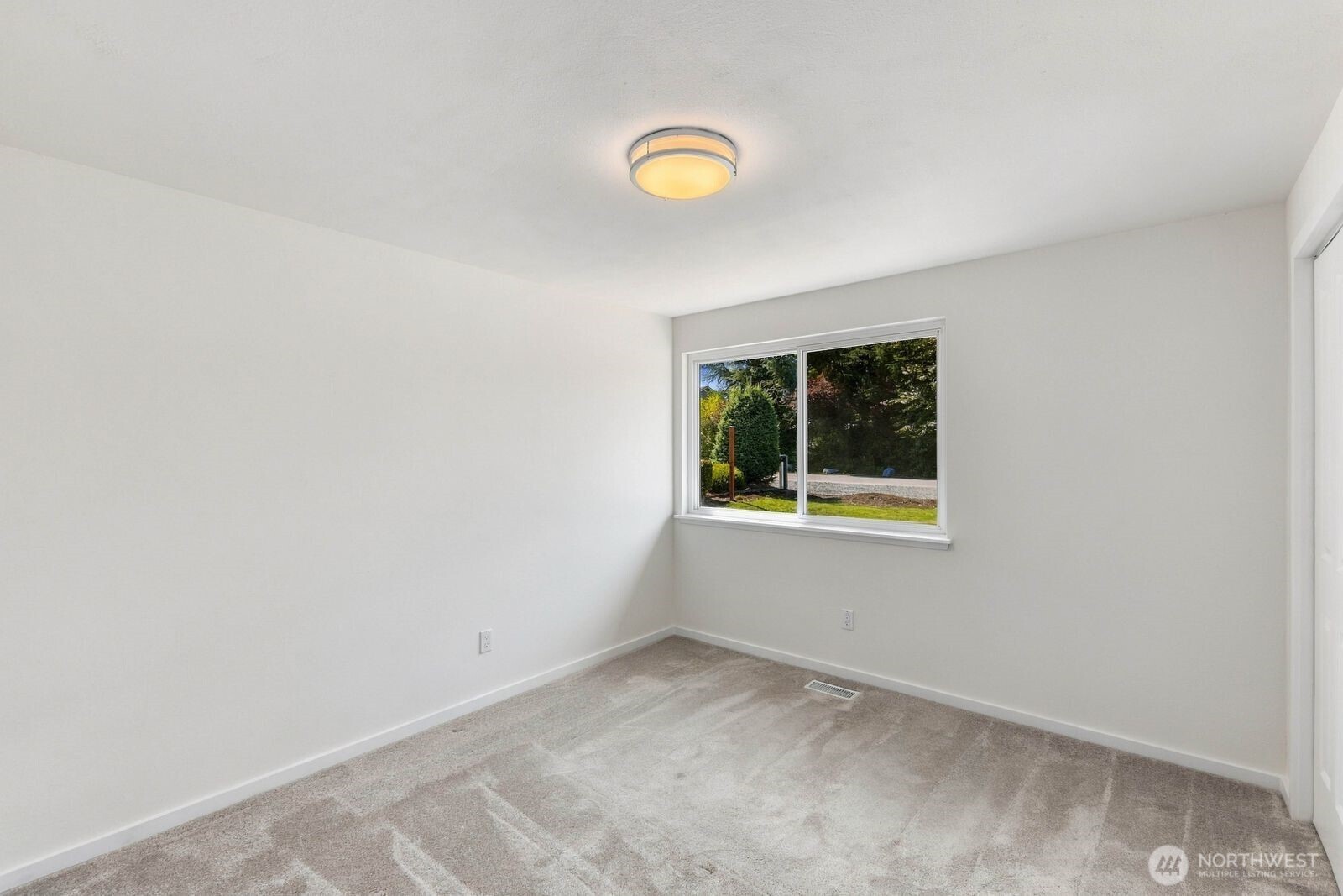 13509 96th Avenue Property Photo 16