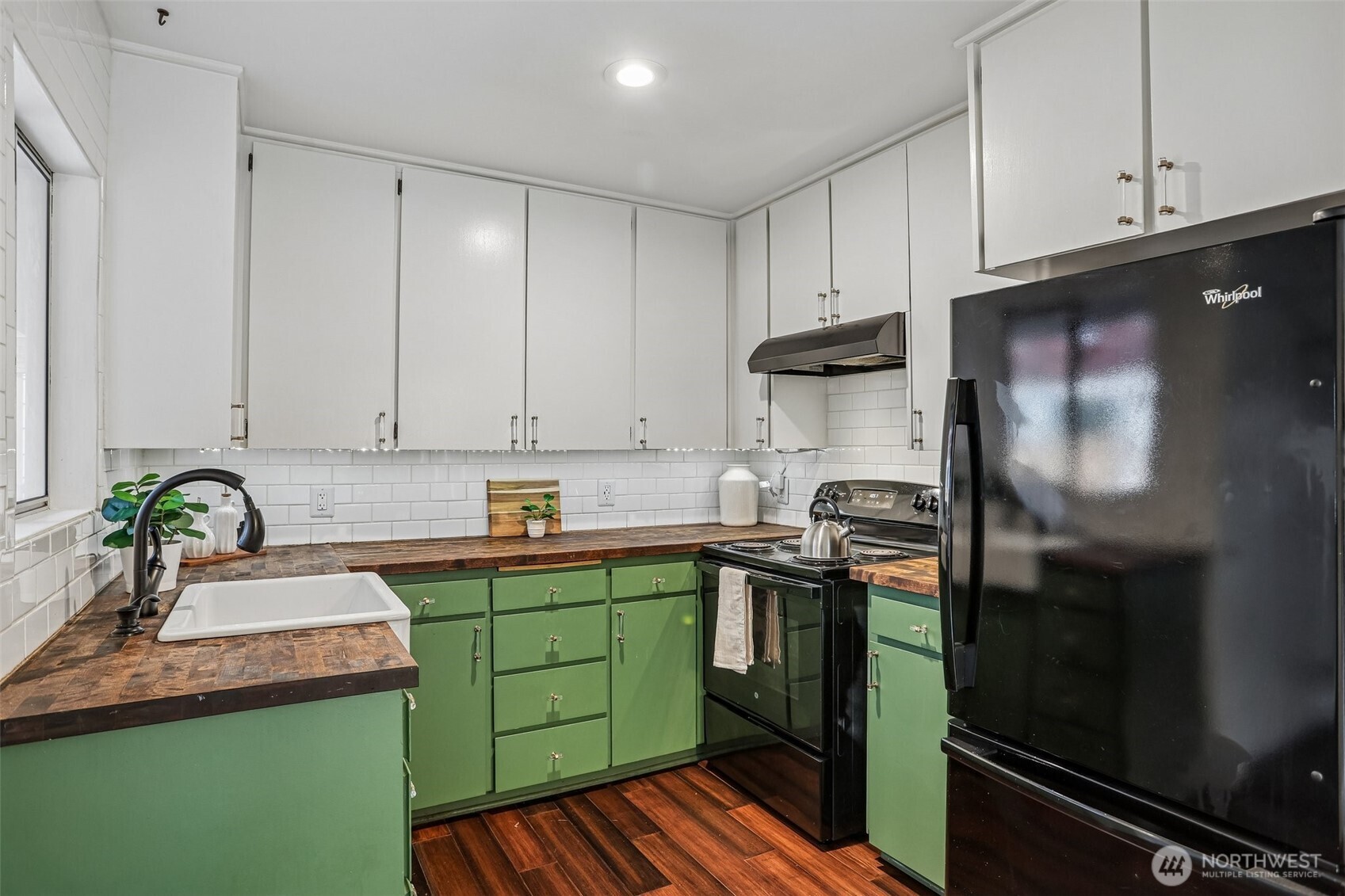 13717 N Stone Avenue Property Photo 4