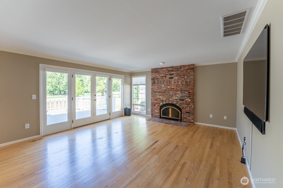 14017 205th Avenue Property Photo 4