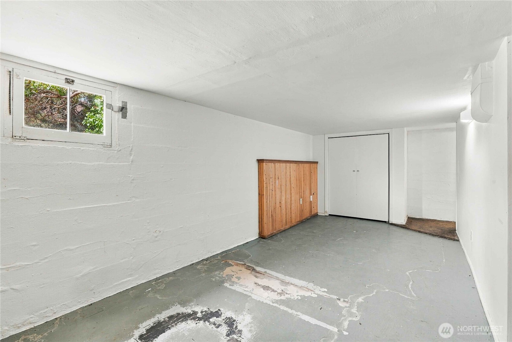 813 E 3rd Avenue Property Photo 26