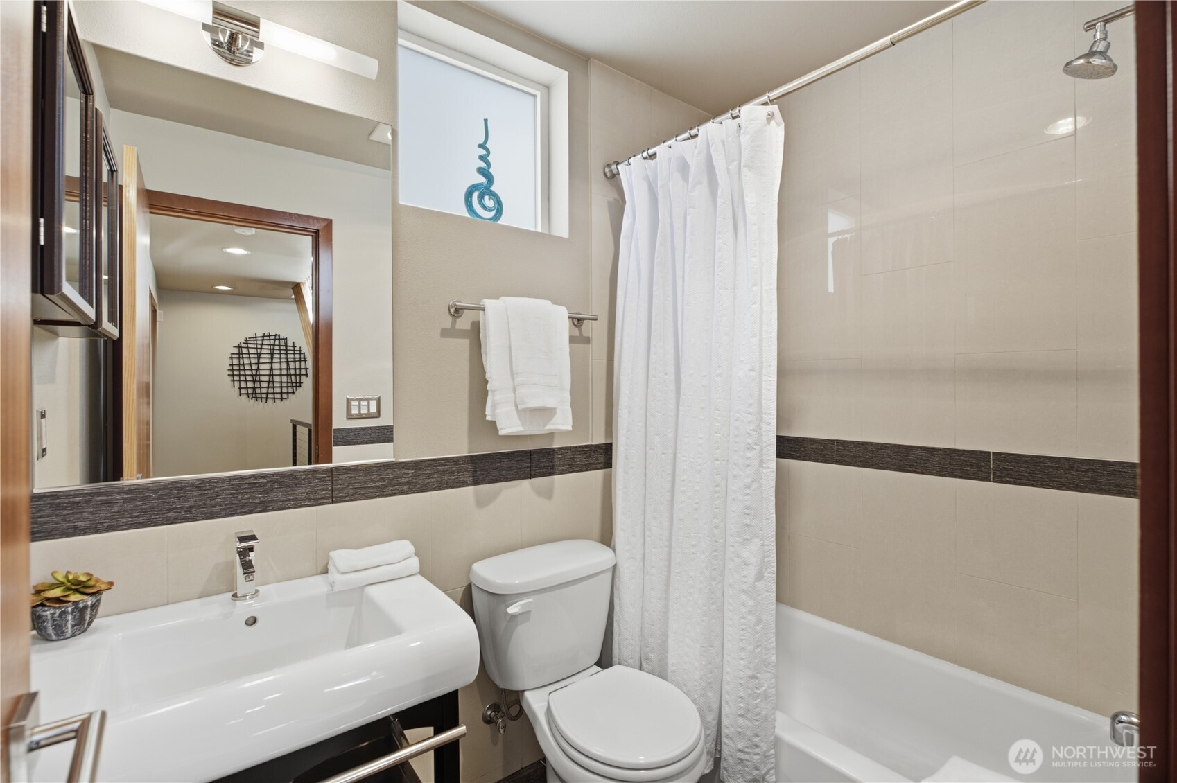 6714 Mary Avenue A Property Photo 26