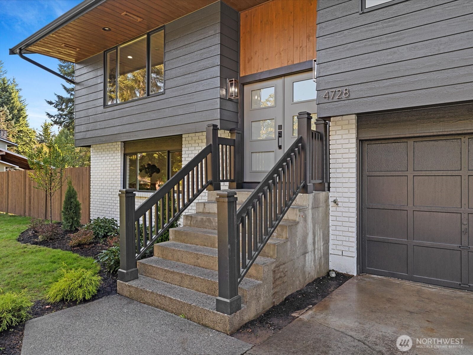4728 124th Place Property Photo 3