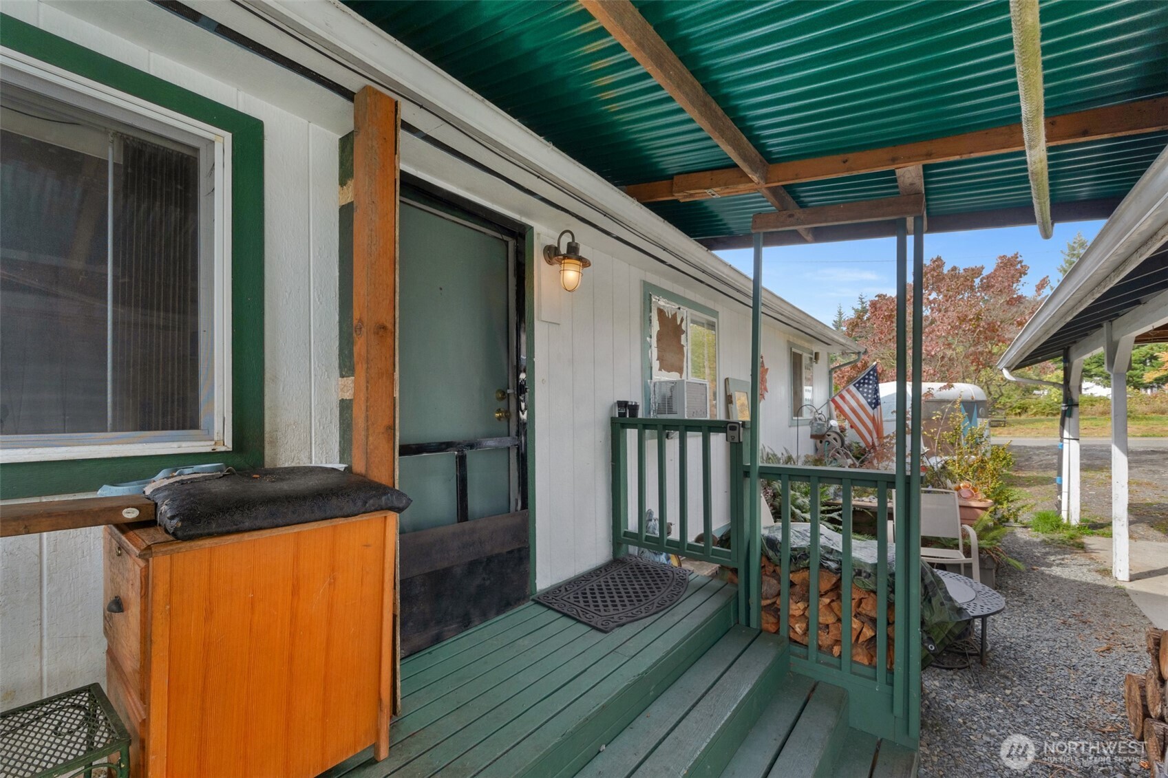 10005 Montana Road Property Photo 5