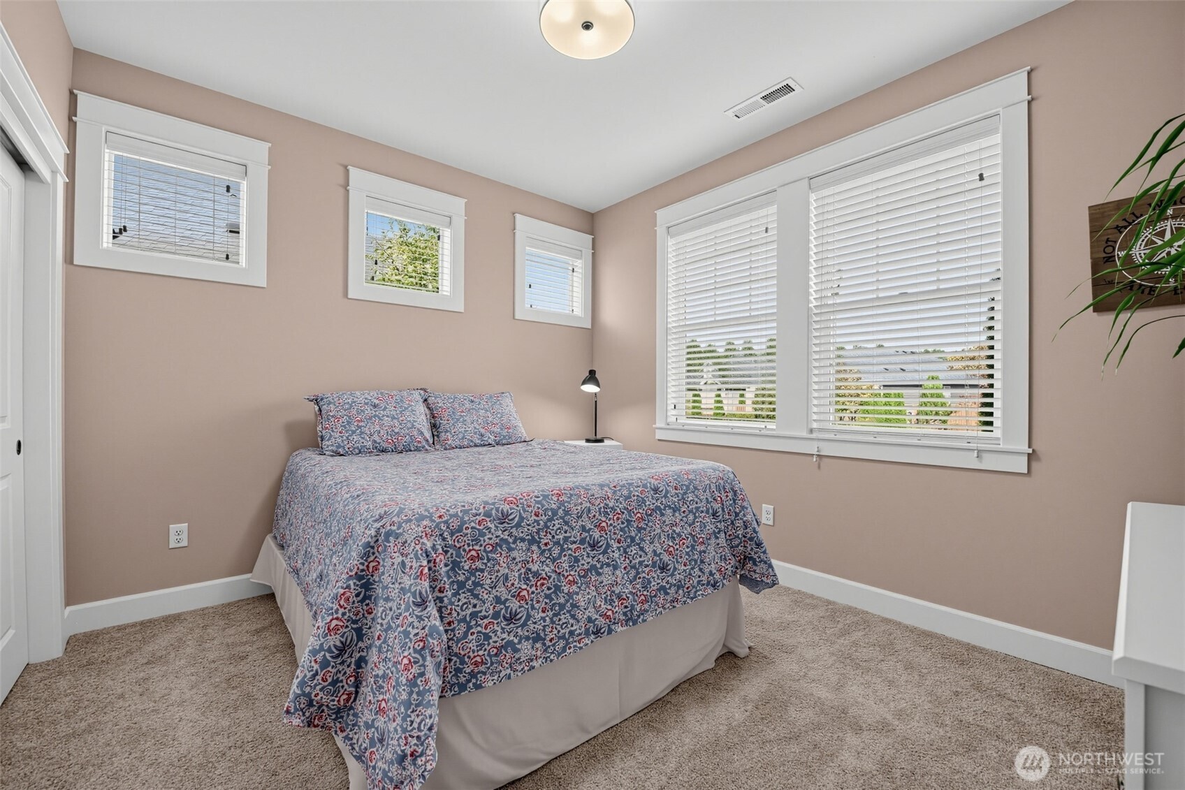 9425 Bowthorpe Street Property Photo 15