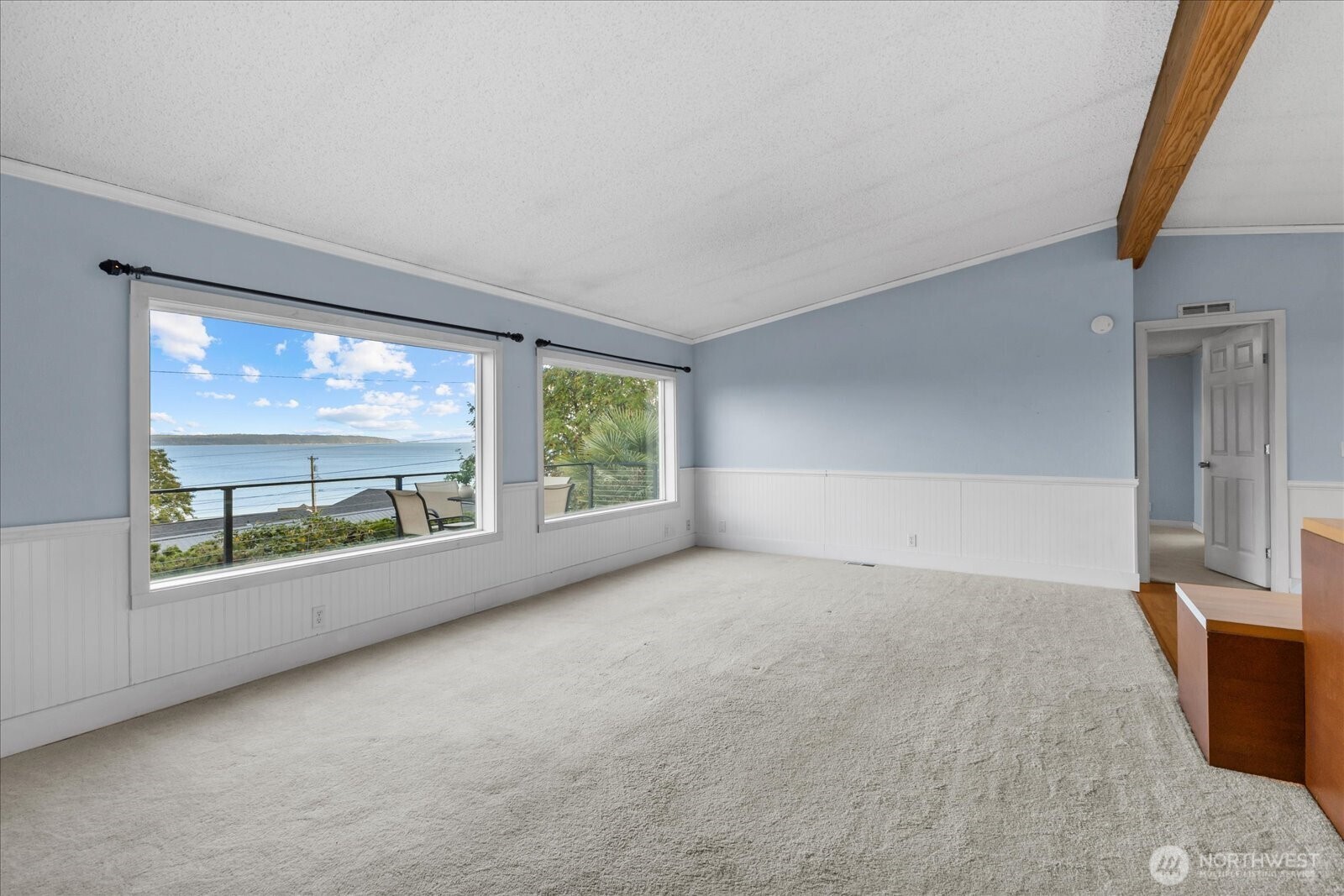 596 Waterline Loop Property Photo 9