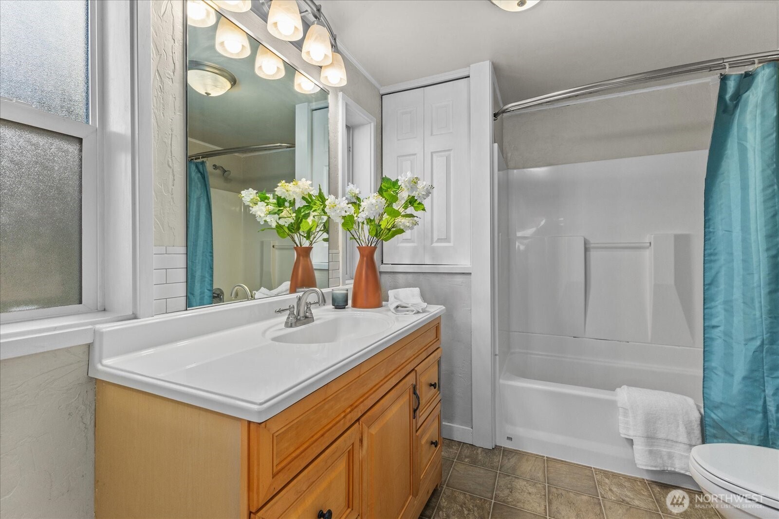 596 Waterline Loop Property Photo 22