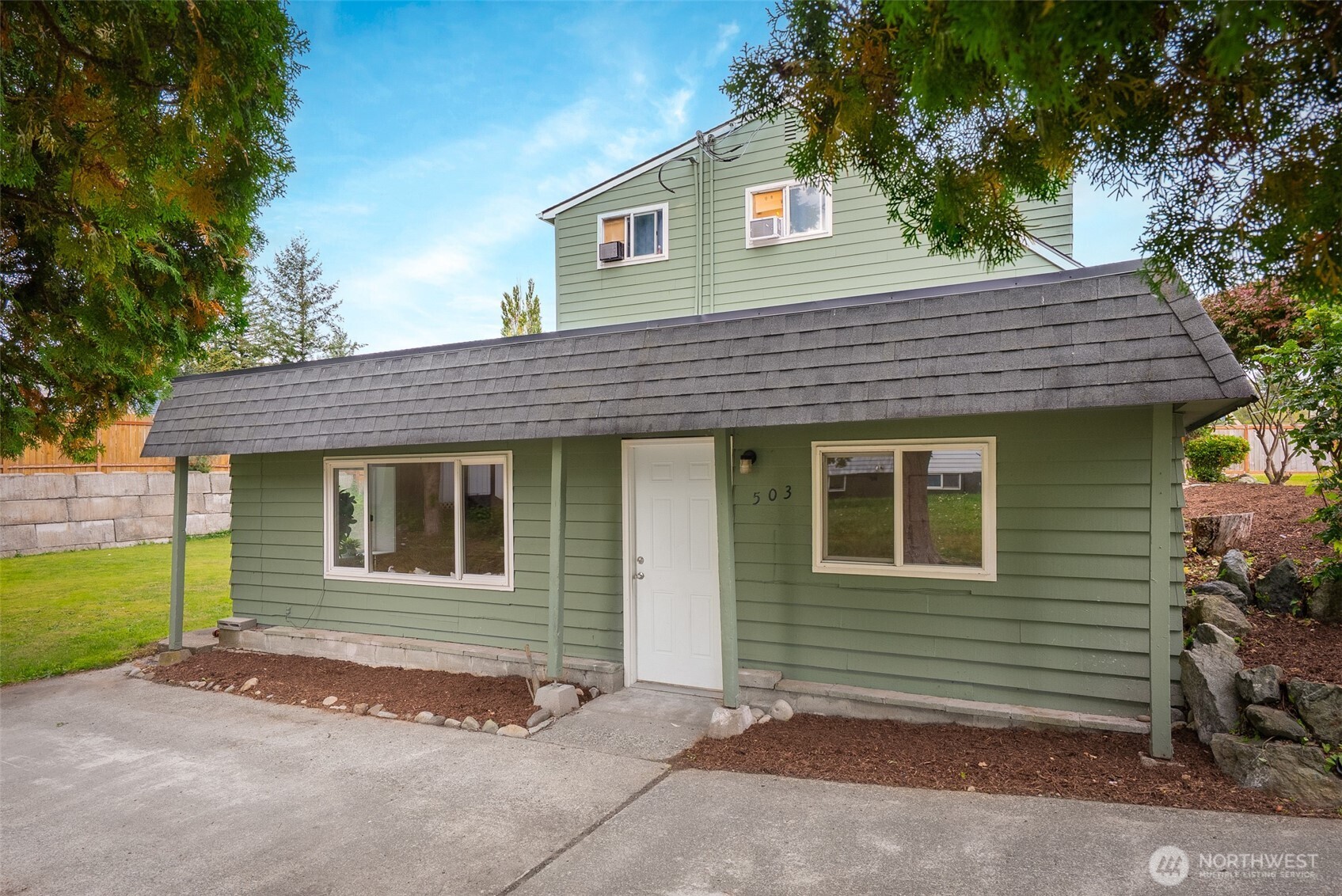 507 3rd Street Property Photo 3