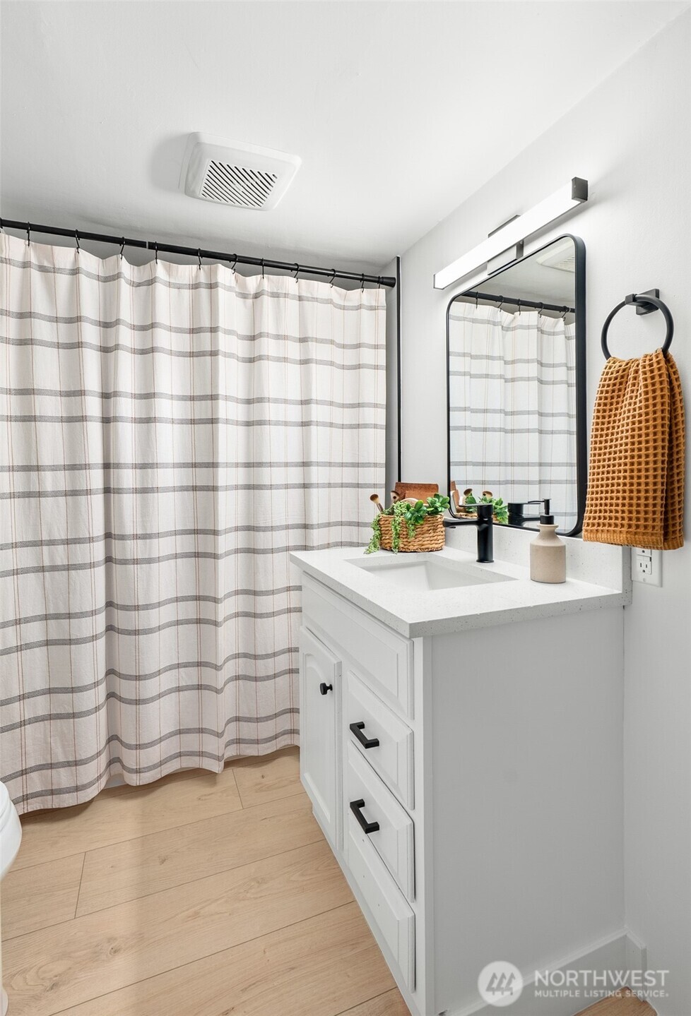 507 3rd Street Property Photo 11