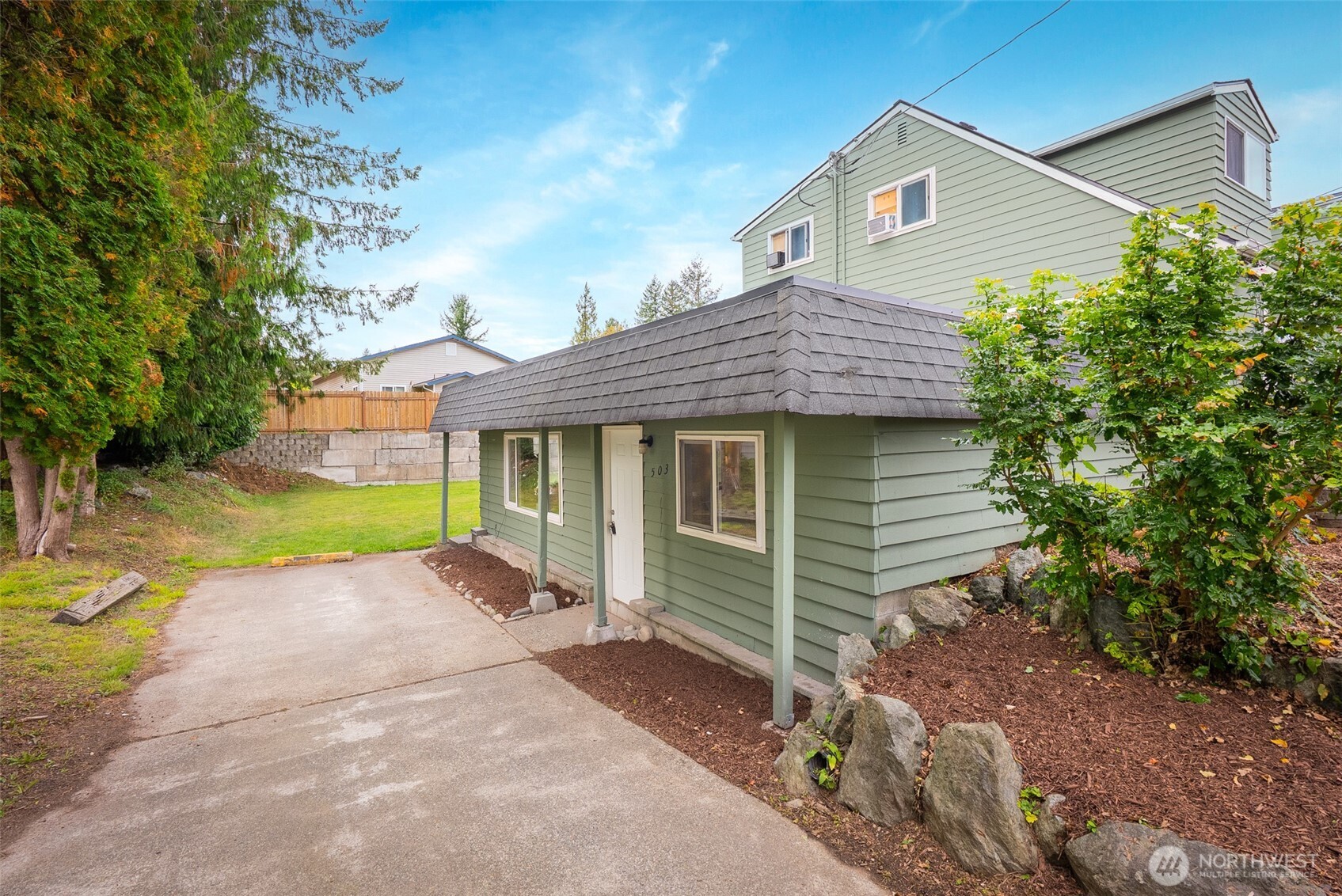 507 3rd Street Property Photo 15