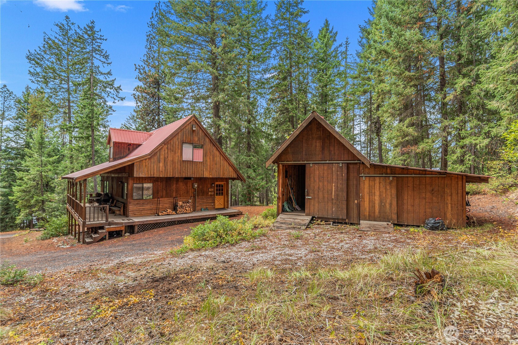 2471 Tamarack Crest Dr. Property Photo 3