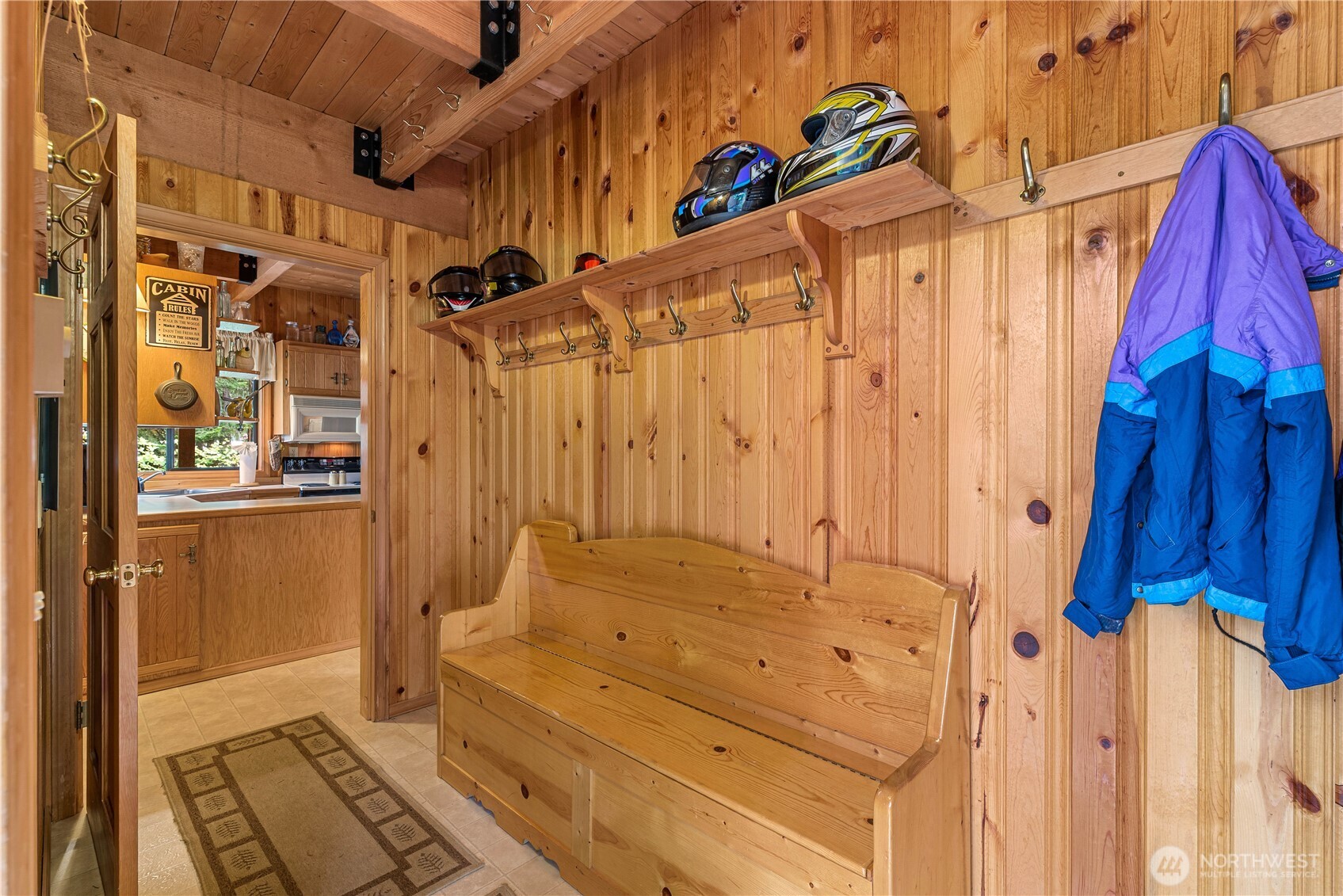 2471 Tamarack Crest Dr. Property Photo 4