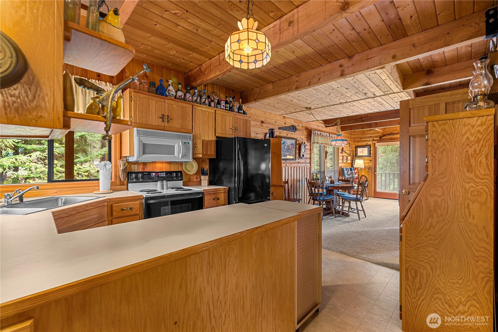 2471 Tamarack Crest Dr. Property Photo 6