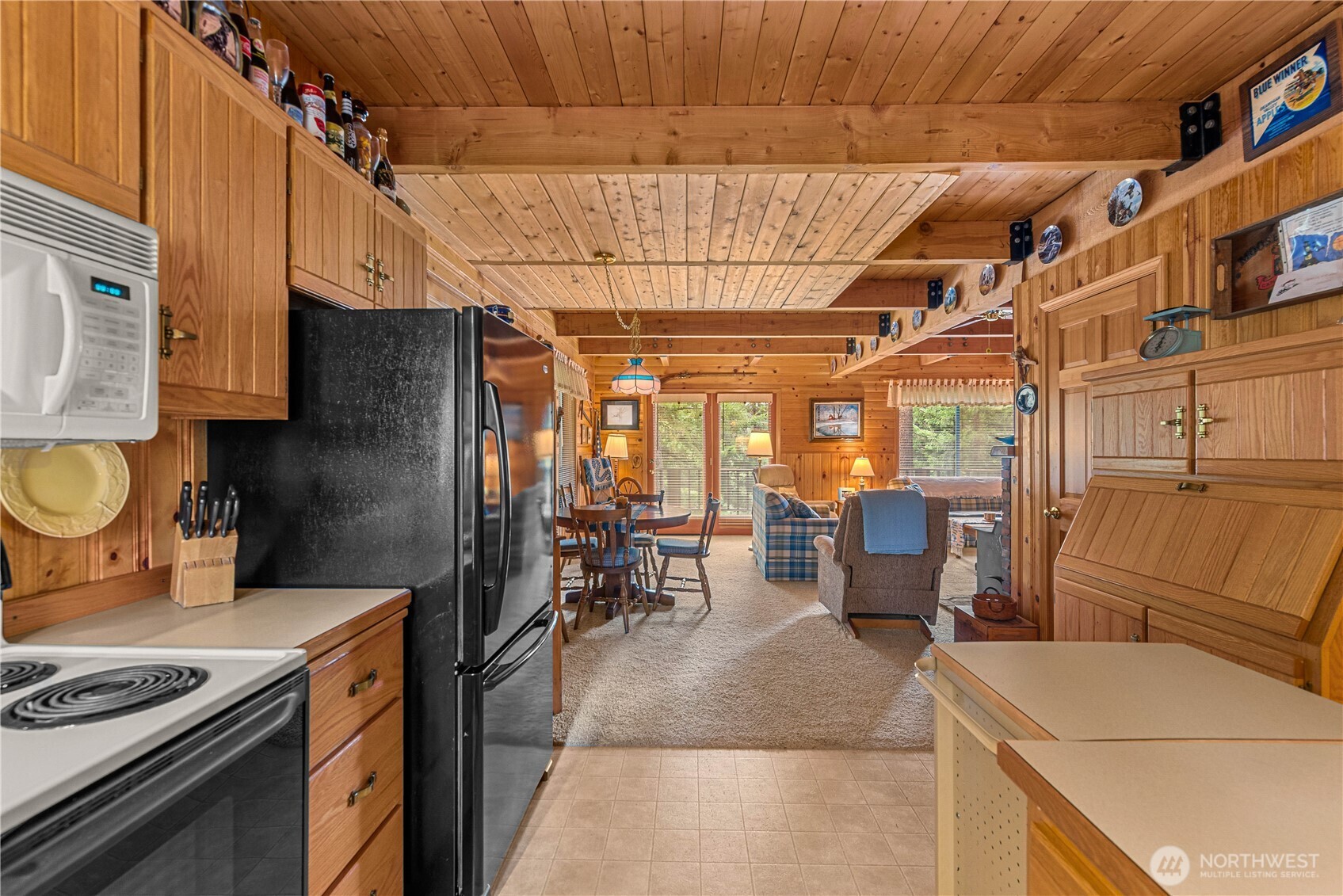2471 Tamarack Crest Dr. Property Photo 10