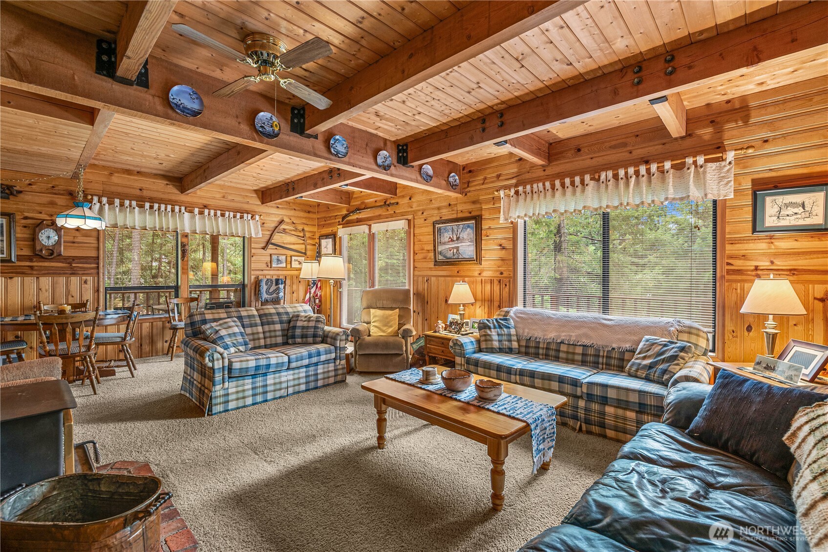 2471 Tamarack Crest Dr. Property Photo 14