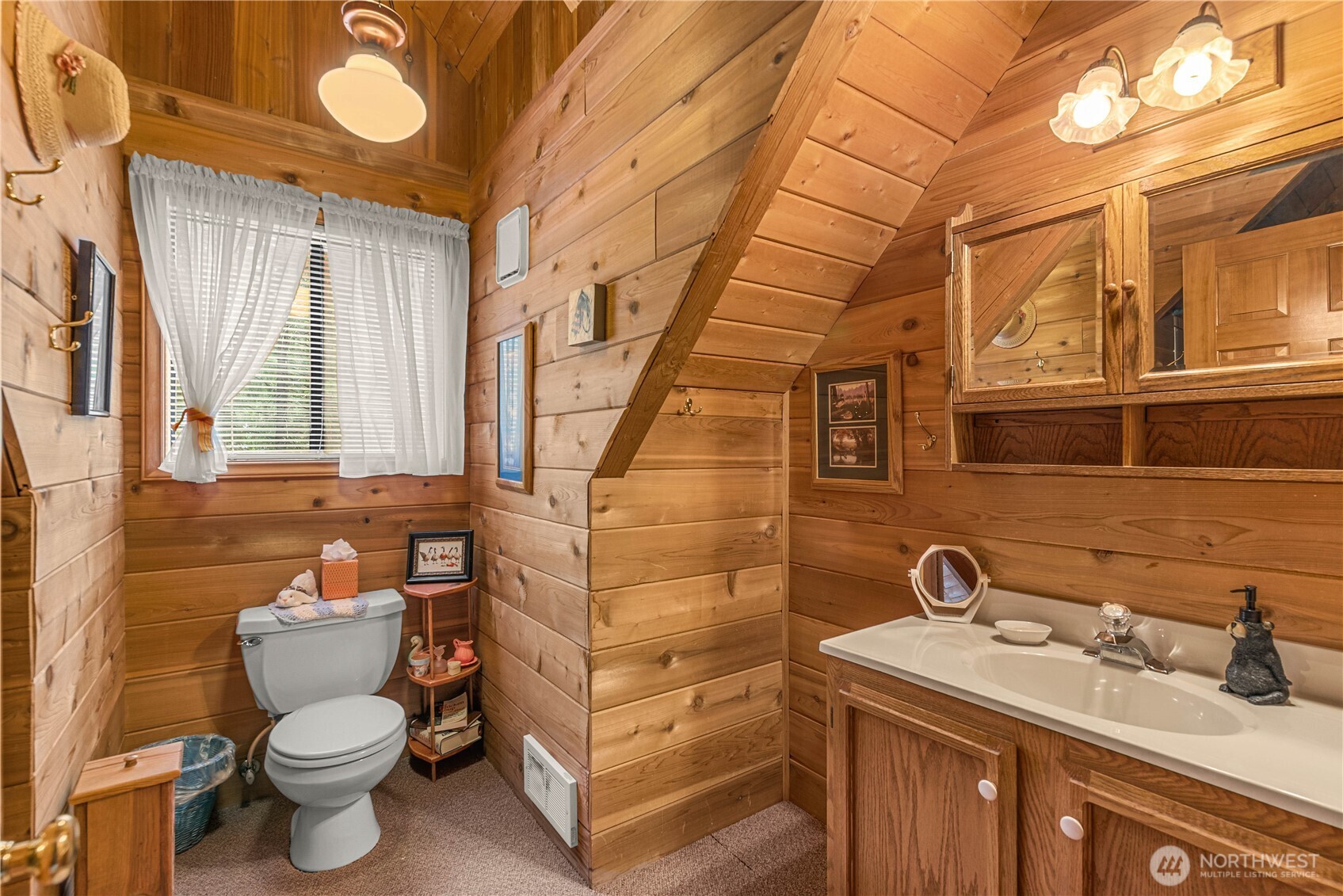 2471 Tamarack Crest Dr. Property Photo 18