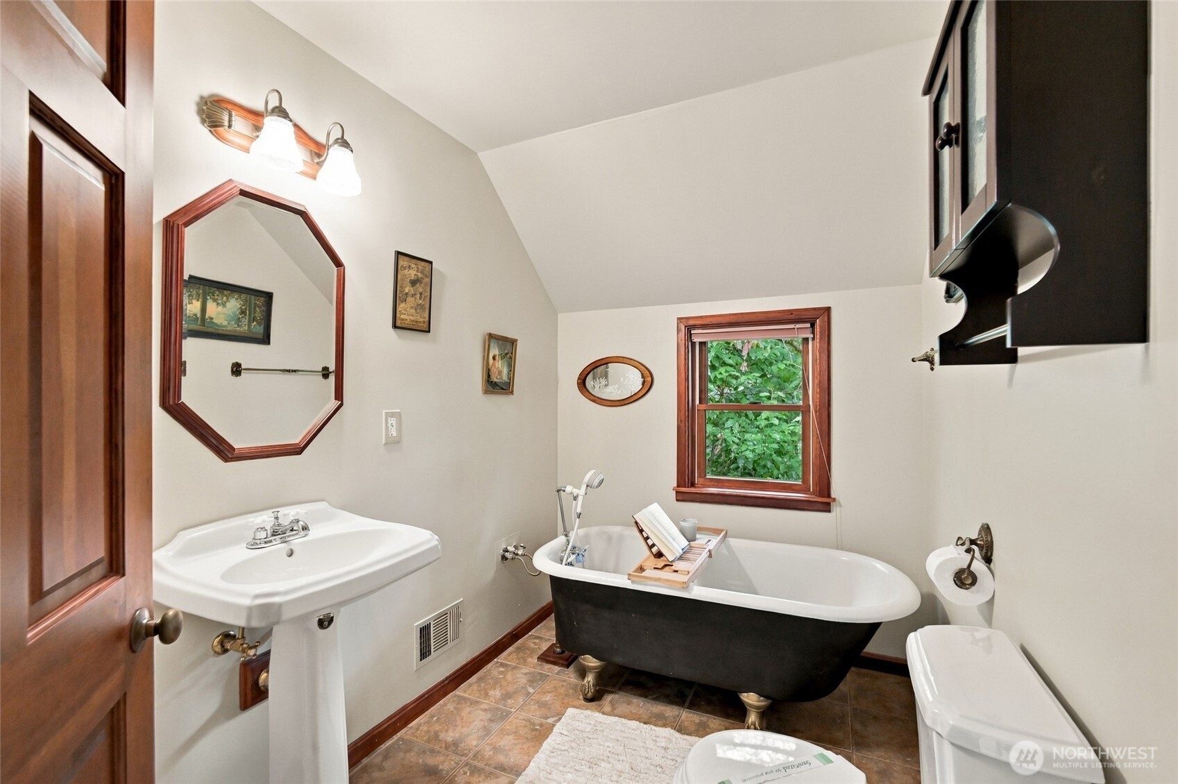 8025 45th Avenue Property Photo 15
