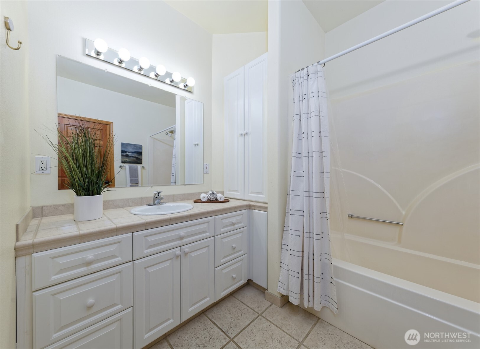 1860 E Island Lake Drive Property Photo 26