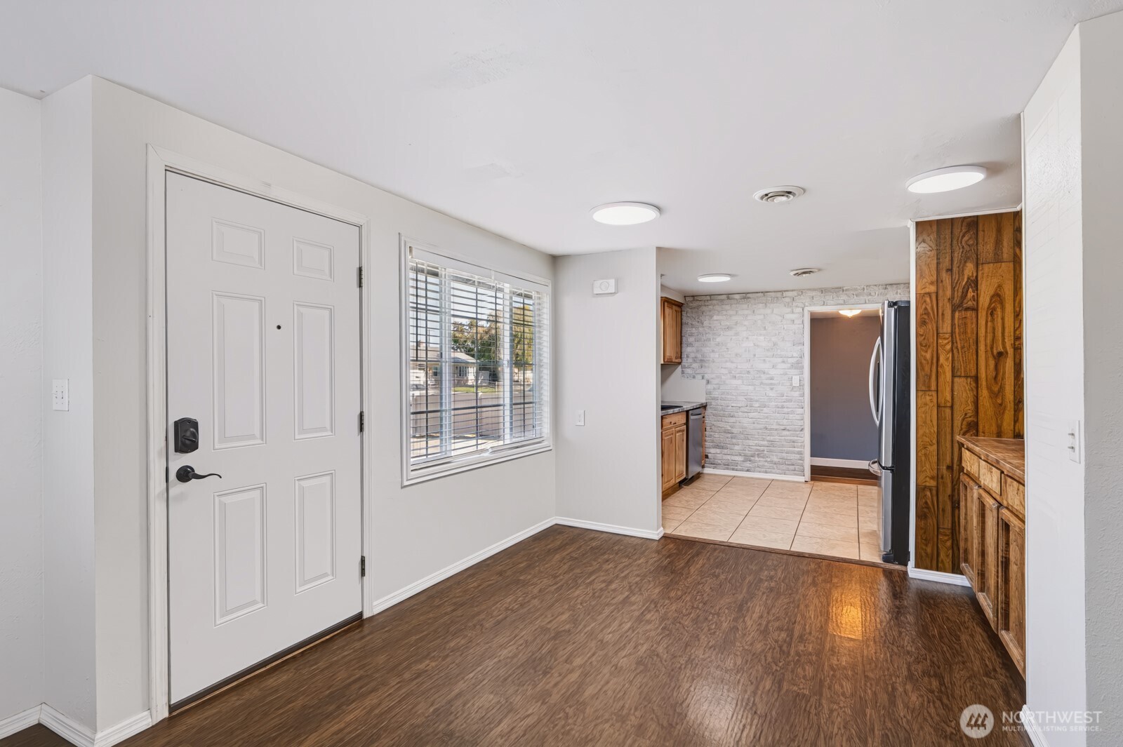 719 W Loop Drive Property Photo 15