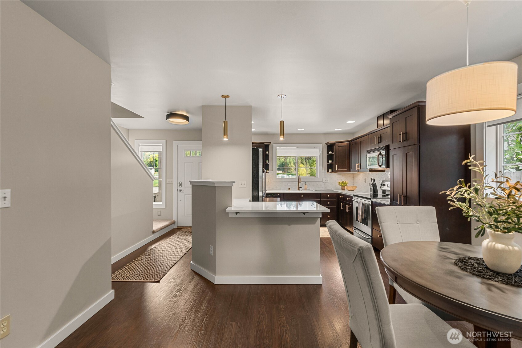 613 Pine Street Property Photo 4