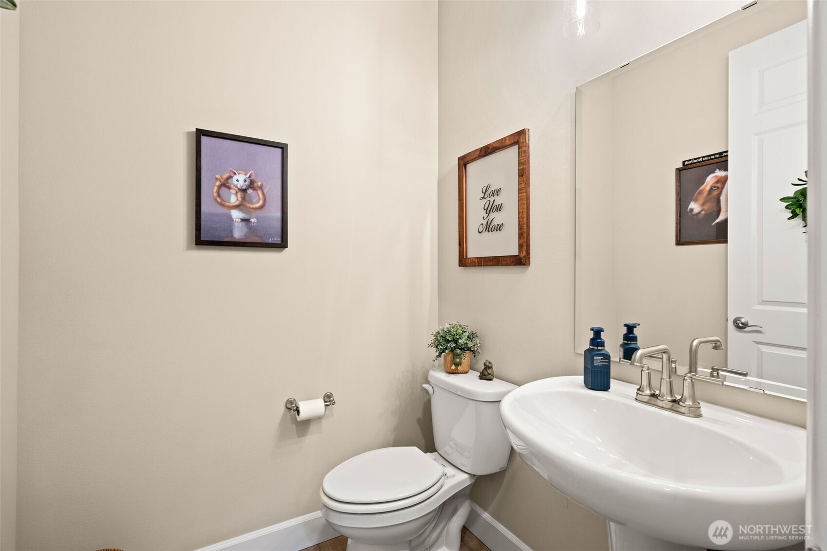 10592 Treasure Drive Property Photo 17