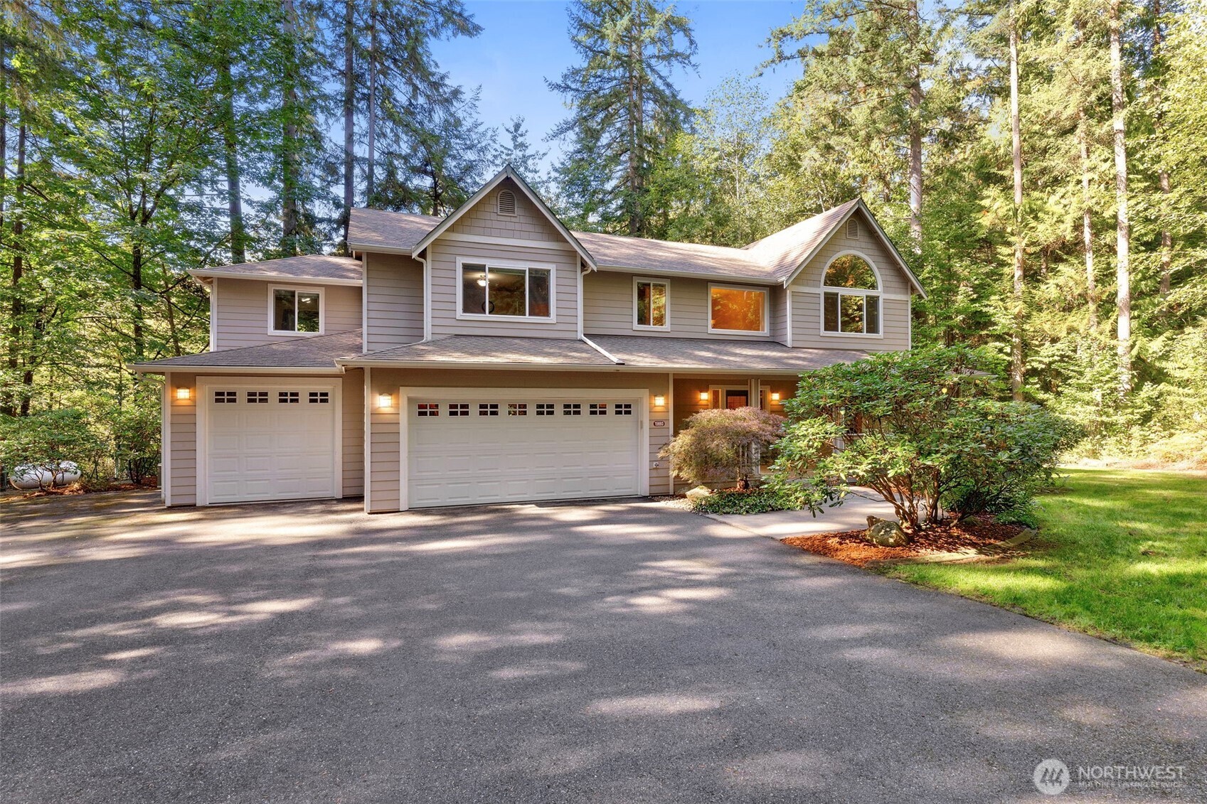 15693 Vincent Road Property Photo 1