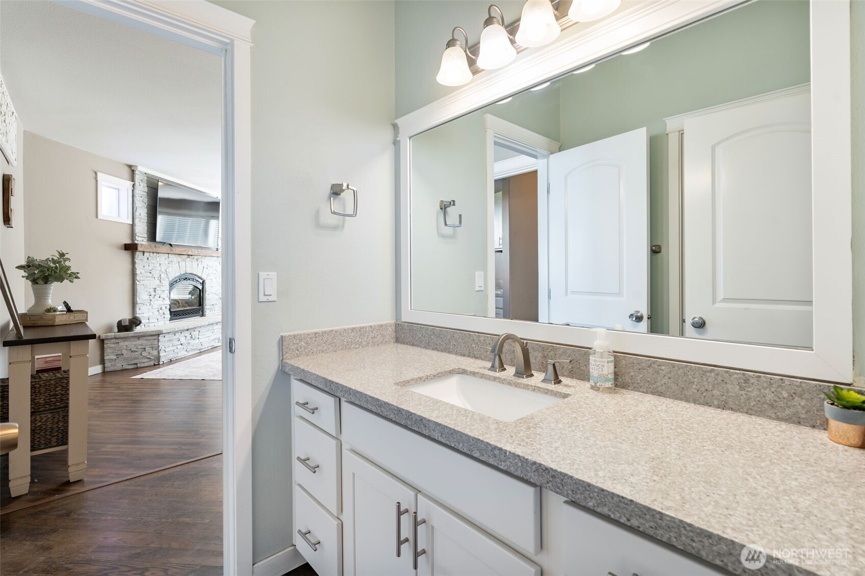 15002 90th Street Property Photo 21