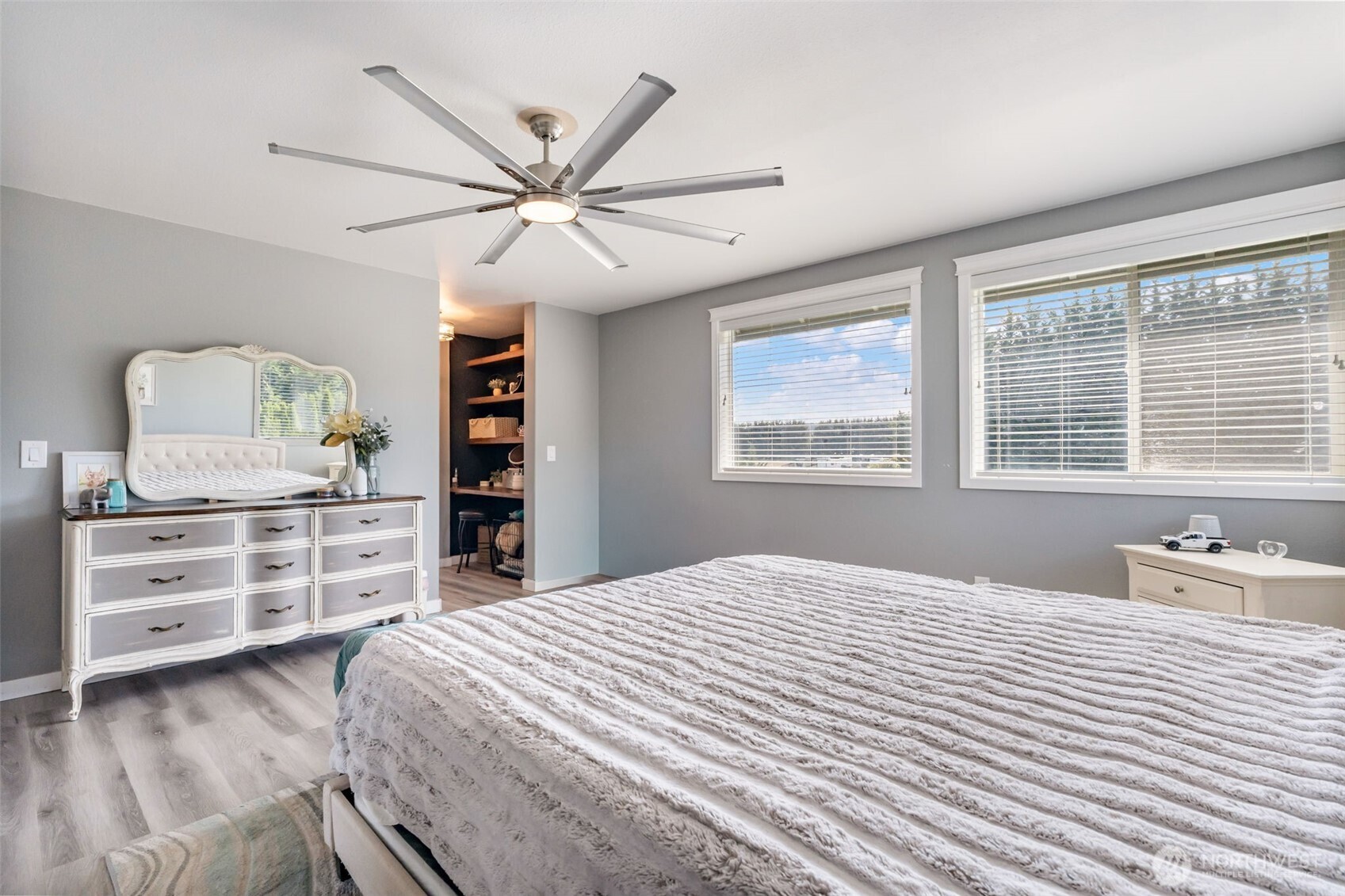15002 90th Street Property Photo 24