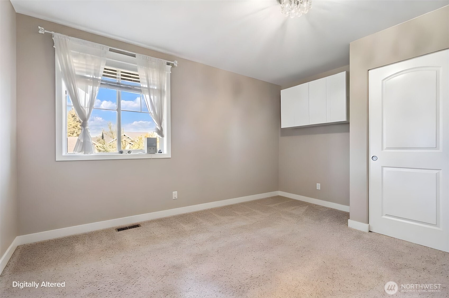 15002 90th Street Property Photo 31