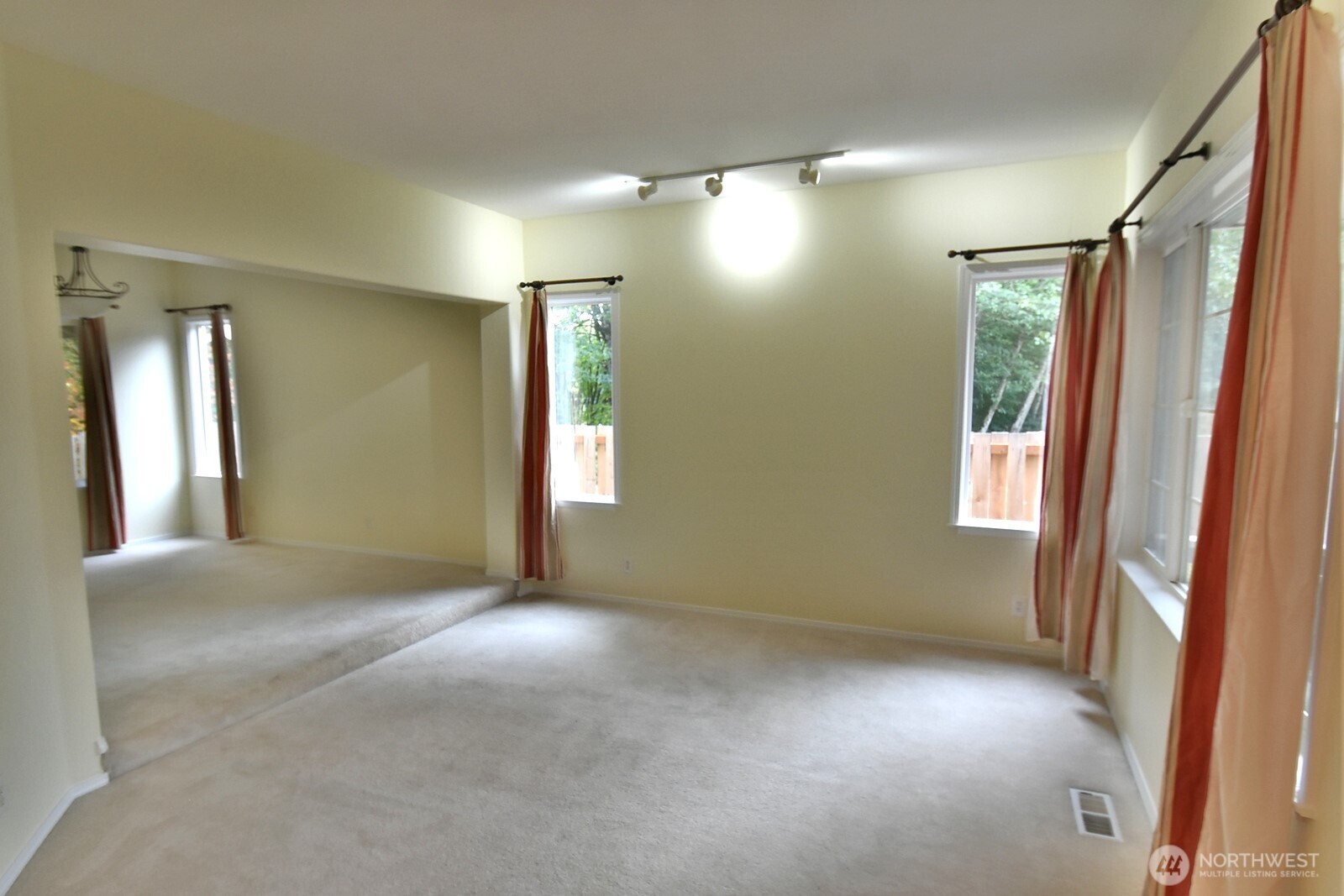 12825 68th Avenue Property Photo 4