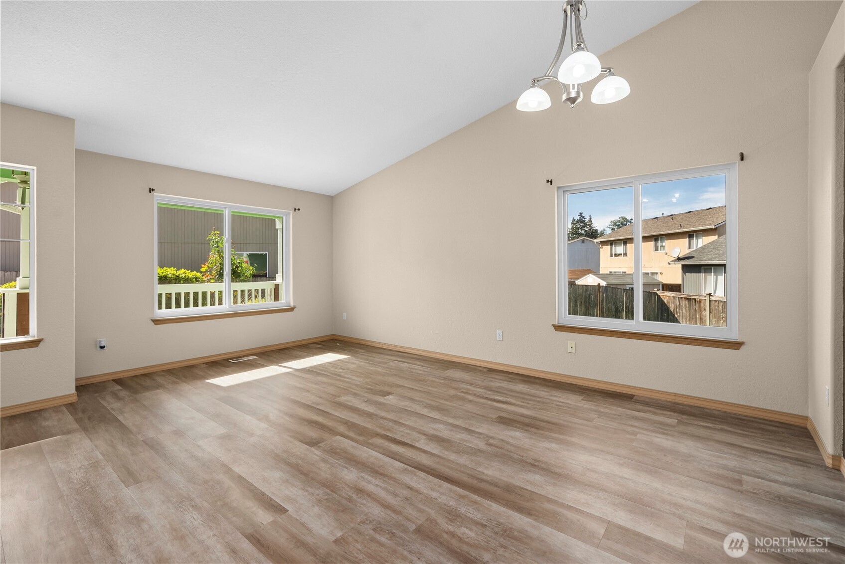 18702 16th Avenue Ct Property Photo 6