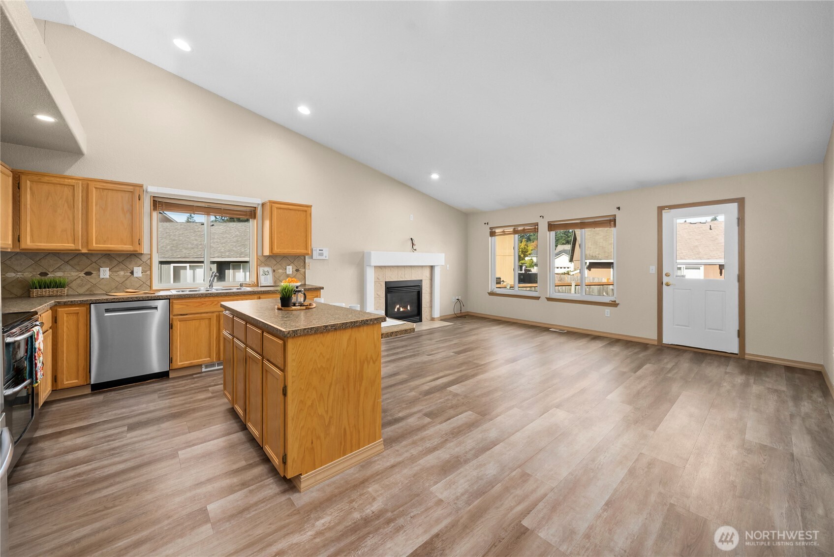 18702 16th Avenue Ct Property Photo 12
