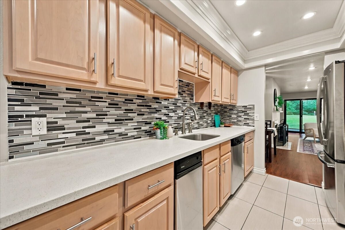 13730 15th Avenue C101 Property Photo 13