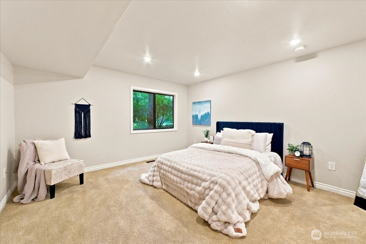 13730 15th Avenue C101 Property Photo 14