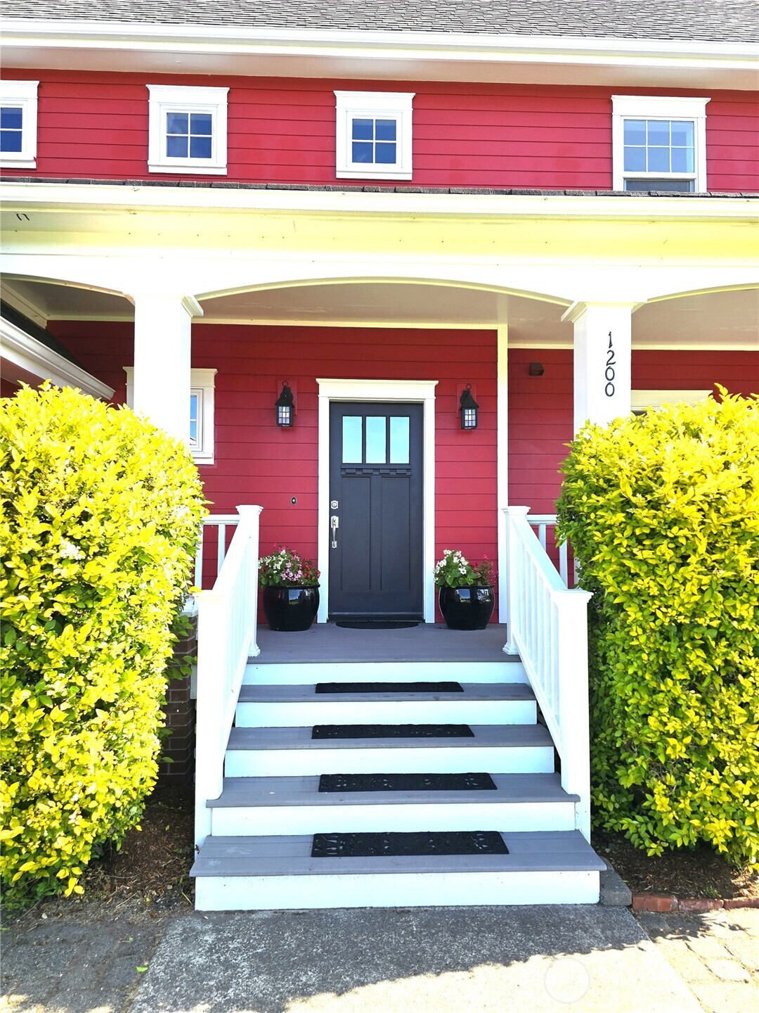 1200 Lakeview Drive Property Photo 9