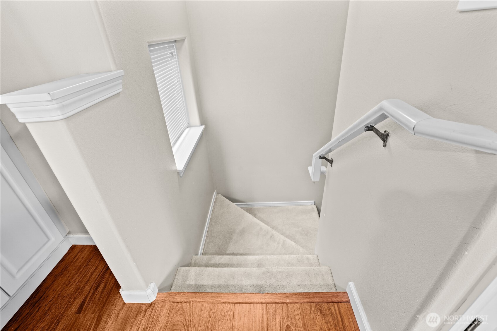 8526 Nesbit Avenue Unit D Property Photo 9