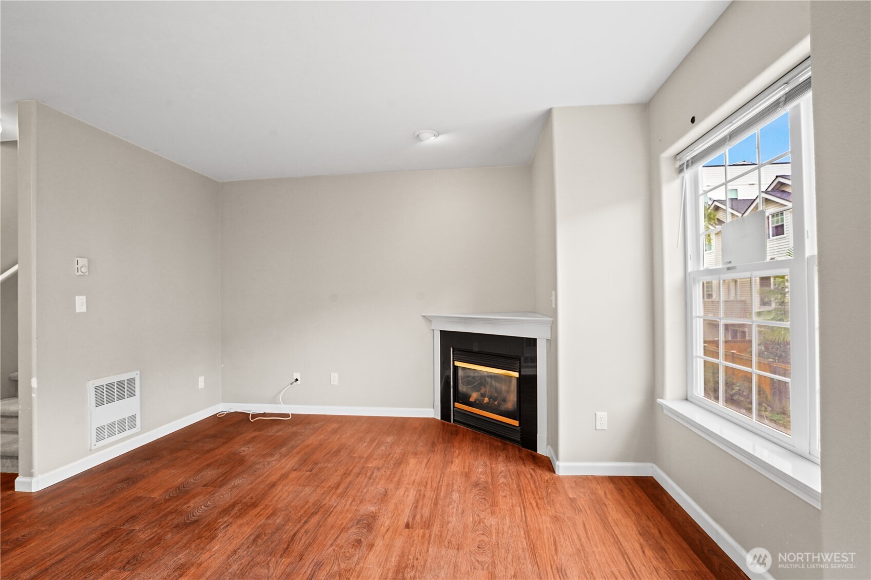 8526 Nesbit Avenue Unit D Property Photo 12