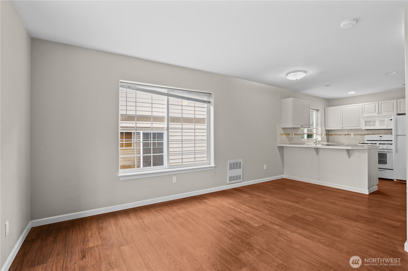 8526 Nesbit Avenue Unit D Property Photo 13