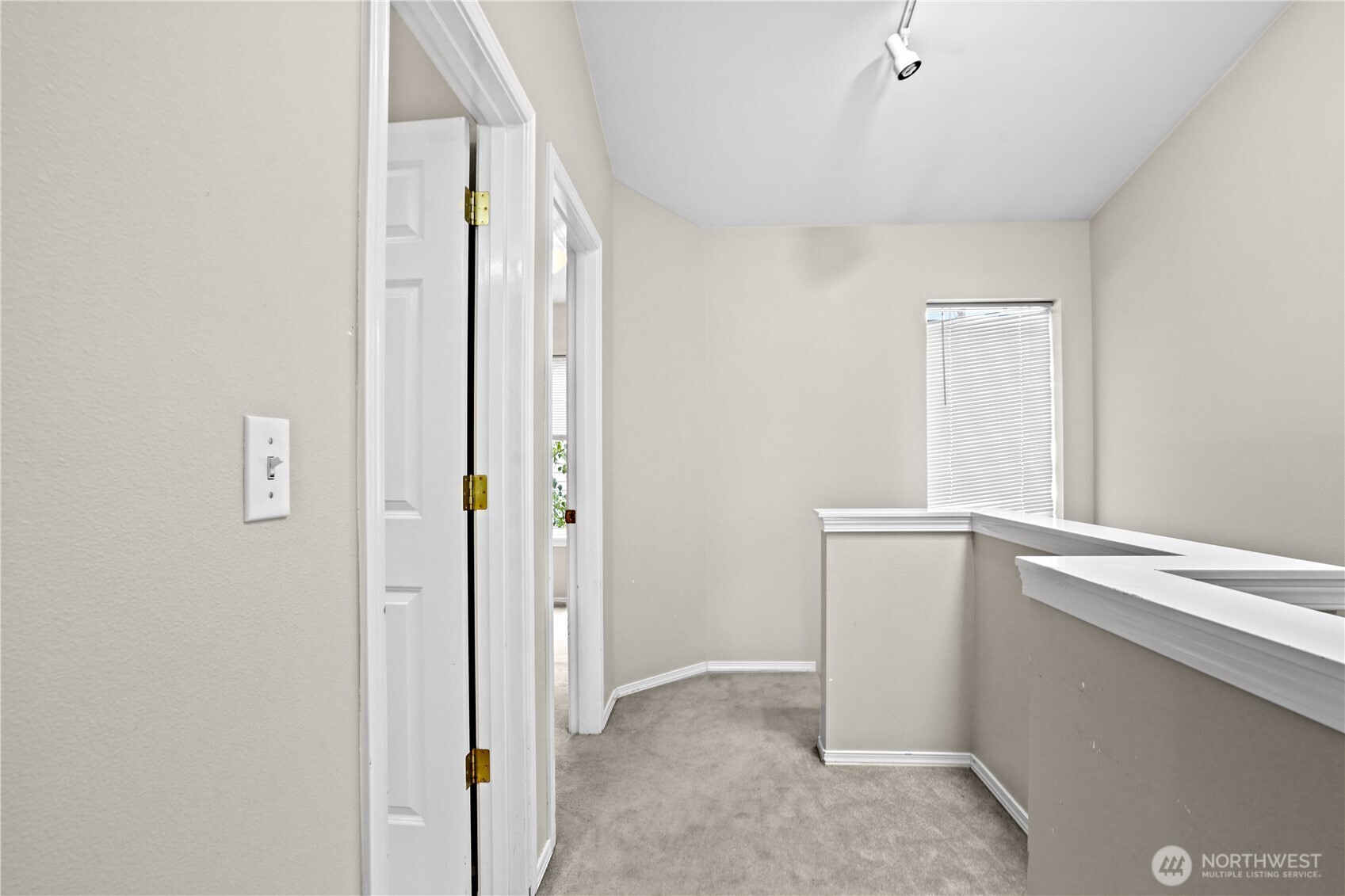 8526 Nesbit Avenue Unit D Property Photo 26