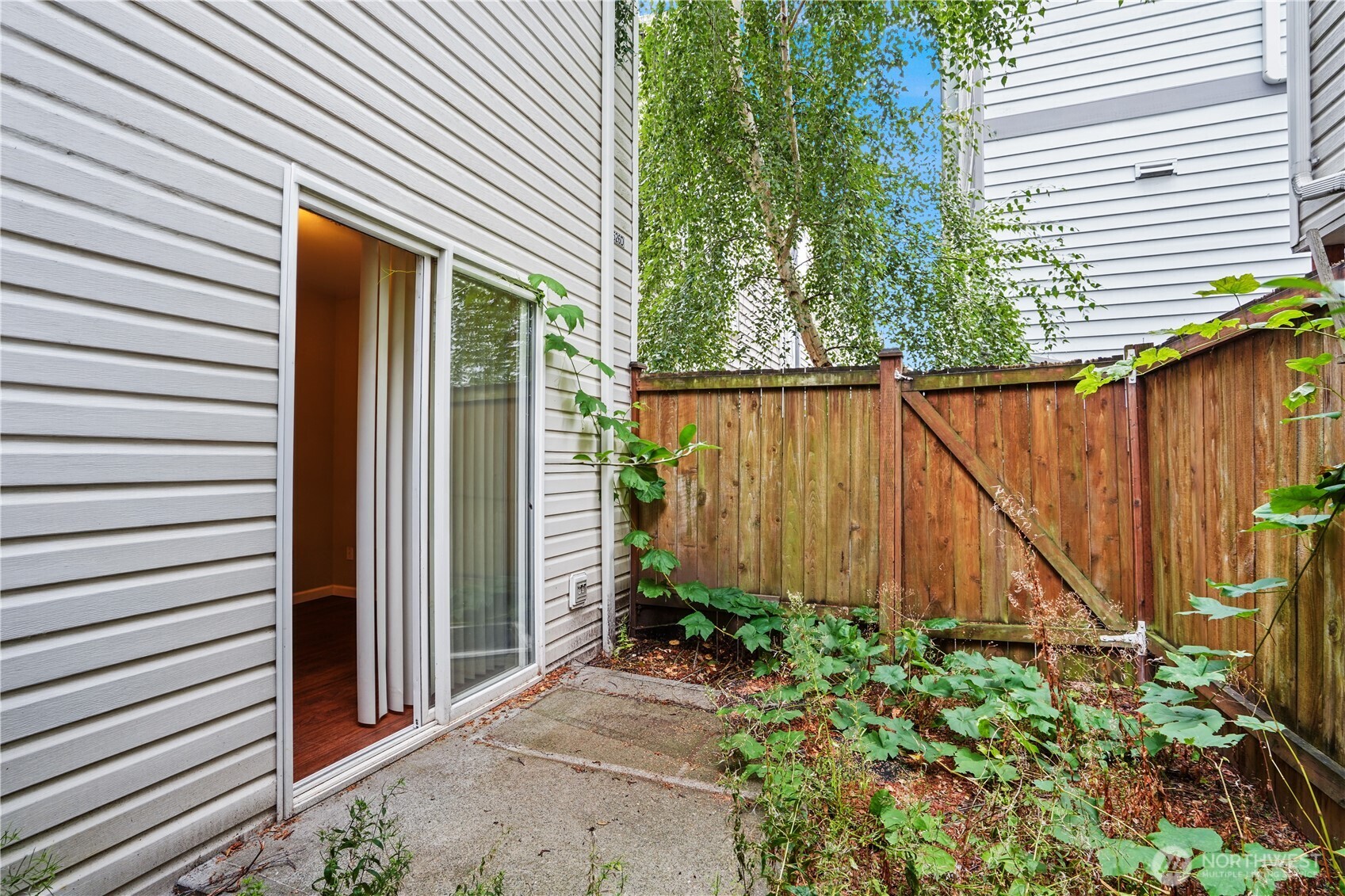 8526 Nesbit Avenue Unit D Property Photo 27
