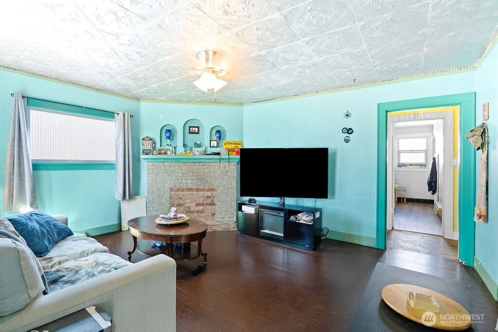 1309 Riverside Ave. Property Photo 6