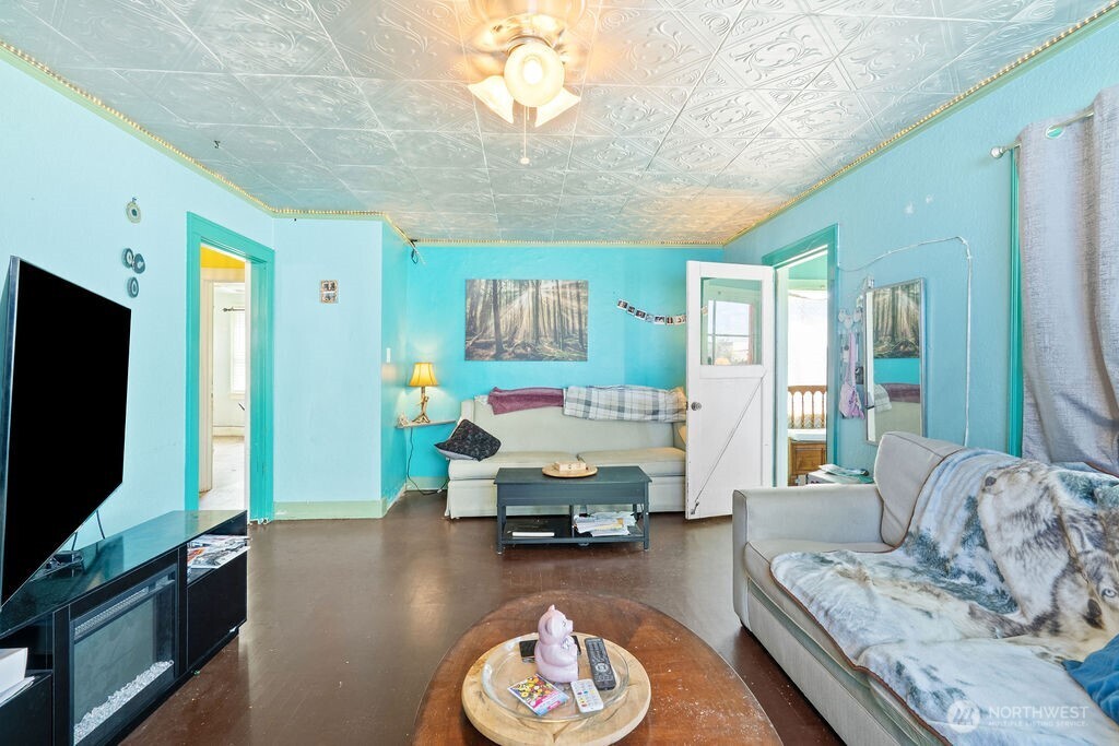 1309 Riverside Ave. Property Photo 7