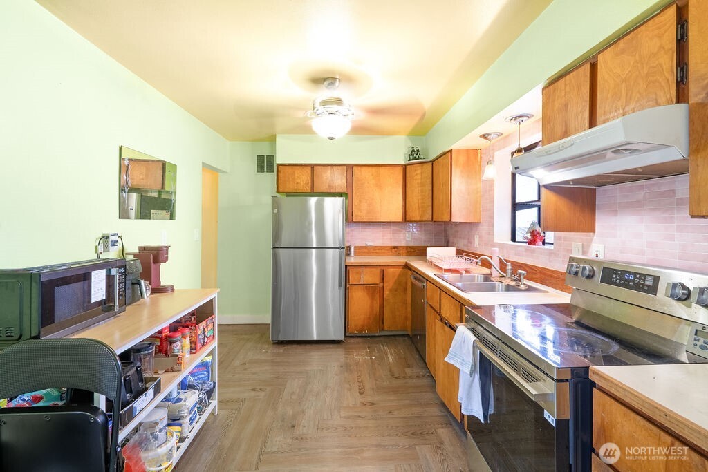 1309 Riverside Ave. Property Photo 11